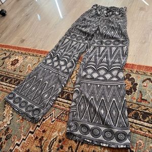 H&M patterned wide legged high waisted pant